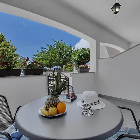 Apartment Sea Breeze